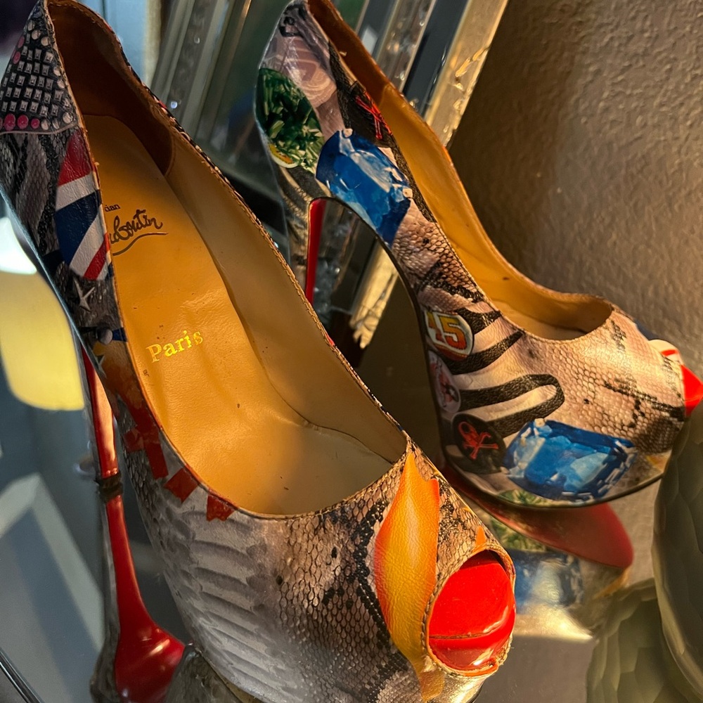 Super fun pair of Louboutin graffiti stilettos size 39